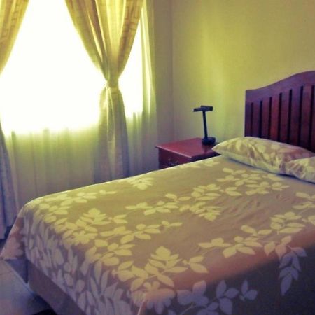 A New Earth Guest Lodge 弗朗西斯敦 外观 照片